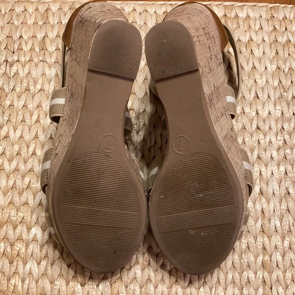Platform Cross Strap Sandals